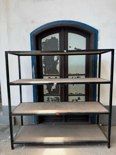 Vende-se Estantes de ferro, no lote faço preço!!!