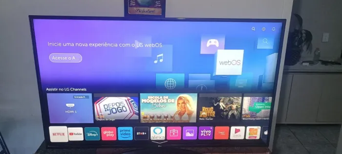 Smart TV LG 60pol 4K controle original comando de voz HDMI USB Bluetooth completa