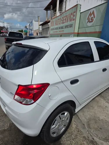 Chevrolet Onix JOY Hatch 1.0 8V Flex Mec. 4P 2018