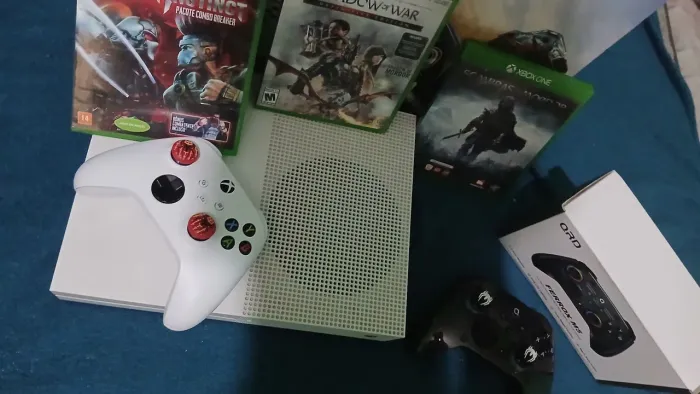 Xbox one com controle qrd