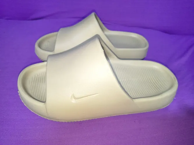 Chinelo novinho
