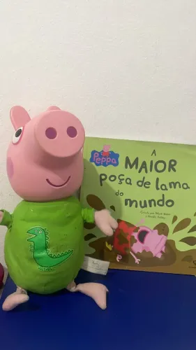 Pelucia George Peppa + livro