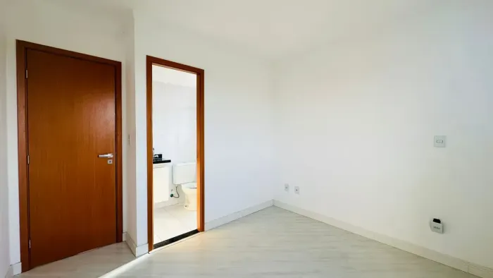Imóvel para aluguel tem 57 metros quadrados com 2 quartos