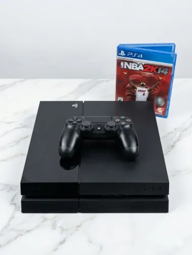 Play 4 500 GB( bem conservado )