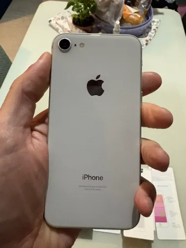 iPhone 8 