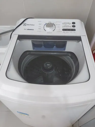 MÁQUINA DE LAVAR ROUPAS 14 kg SEMI-NOVA E CONSERVADÍSSIMA