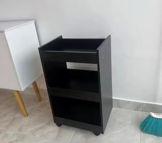 Carrinho em MDF para salão 