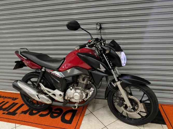 Vendo ou troco Cg Titan 160 edição especial 40 anos 