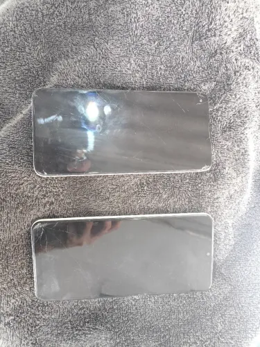 Celulares para conserto e retirada de peças