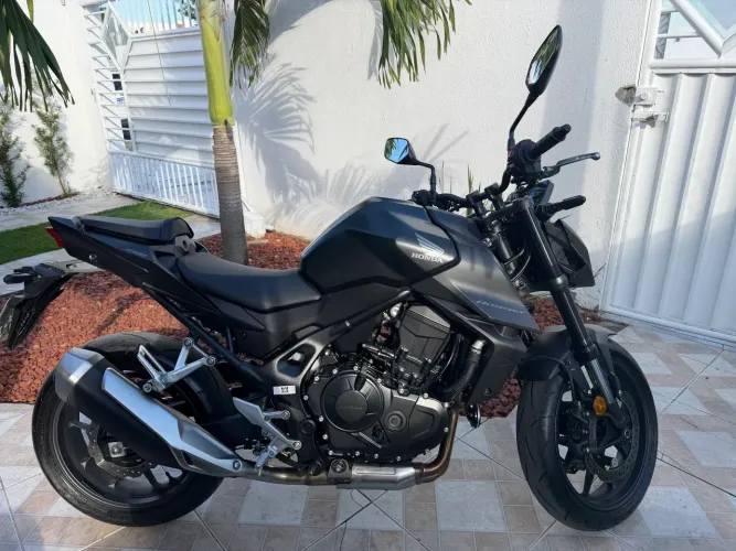 CB 750 Hornet 2026