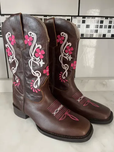 Bota texana marrom em couro legítimo - tamanho 37