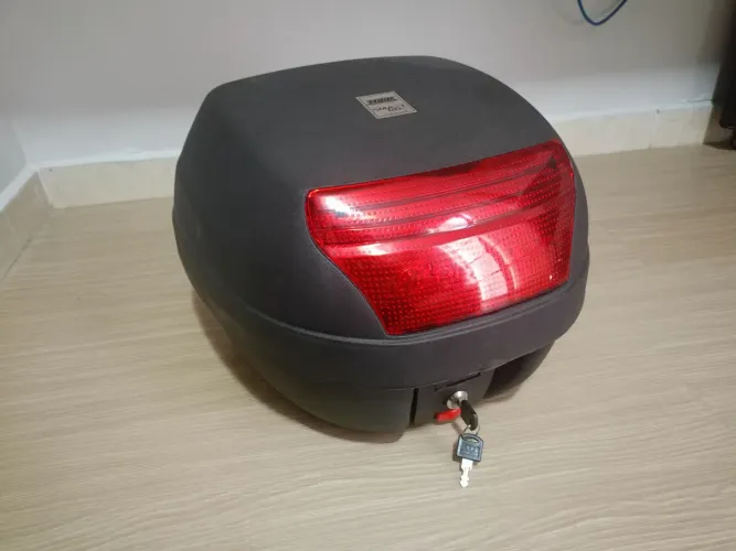 Baú pro tork 28 litros