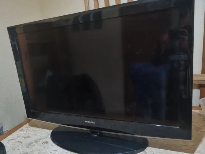 Televisão Samsung 40" Modelo LN40A450C1