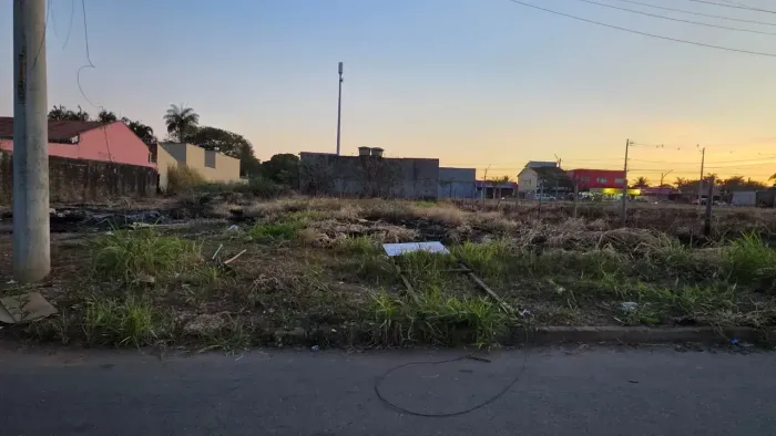 Leia a descrição: Lote 361,50m² (Fundo da Avenida) Setor Tocantins