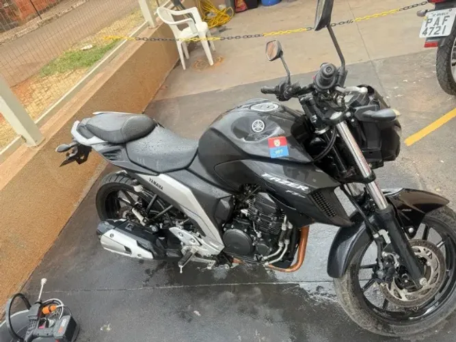 Yamaha Fazer FZ25 250 ABS 2023 - Único Dono - Todas as Revisões na Concessionária