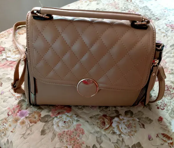 Bolsa. - Feminina