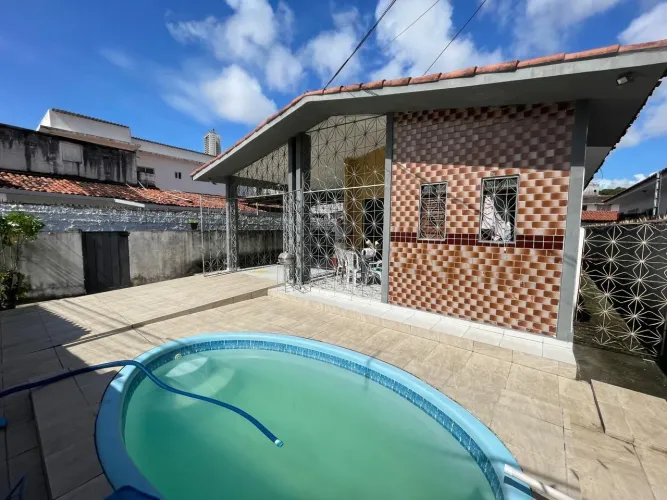 Vendo Casa em Manaíra com 05 quartos