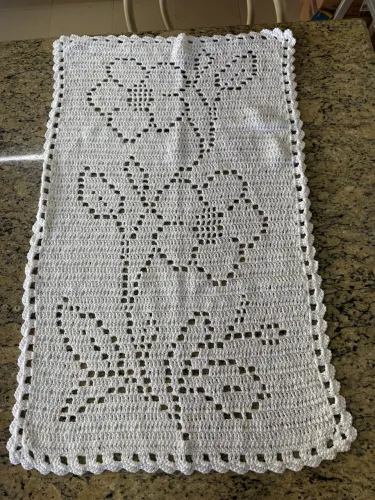 Trilho de mesa / Crochê