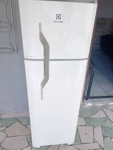 Geladeira Electrolux 260 litros 127v