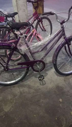 Quero vender essa bicicleta r$ 800 tá perfeita motivo da venda que eu comprei uma moto tá
