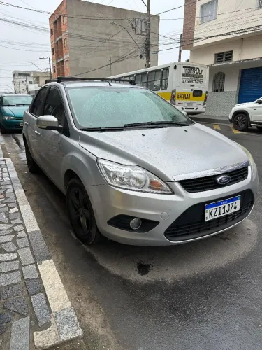 Ford Focus Sedan 2.0 16v/2.0 16V Flex 4P 2010