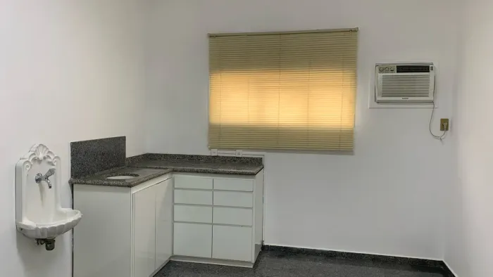 Alugo sala comercial próximo à Santa Casa