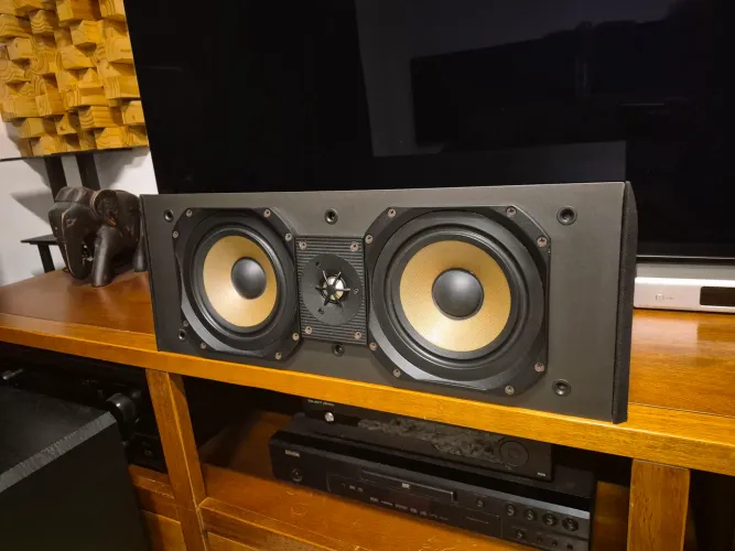 Canal Central Paradigm Studio CC V2