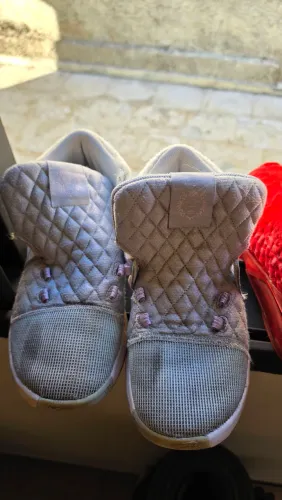 Nike LeBron Witness 8