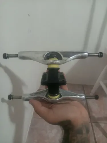 Truck independent Titanium 