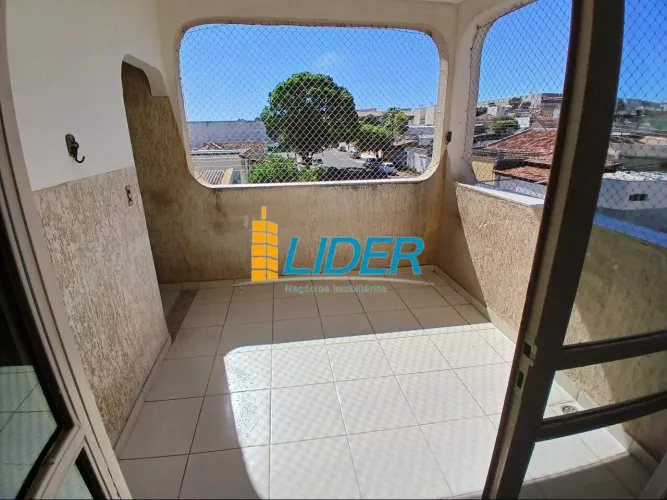 Apartamento para aluguel, 3 quartos, 1 suíte, 1 vaga, Osvaldo Rezende - Uberlândia/MG