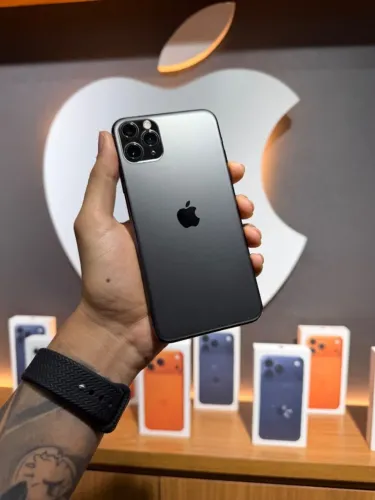 ? iPhone 11 Pro Max 64GB | PRO MAX POR R$ 1.399