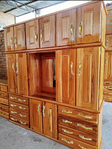 GUARDA ROUPA CASAL 6 PORTAS TODO DE MADEIRA MODELO PENTEADEIRA