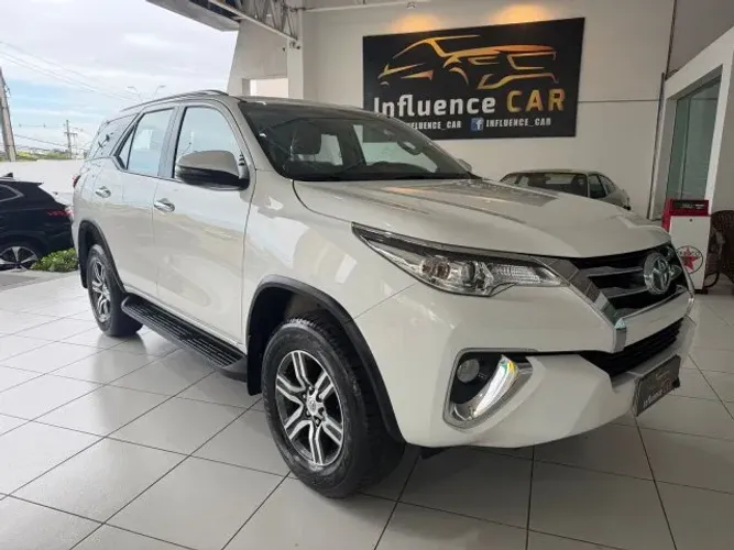 Toyota Hilux SW4 SR 4X2 2.7/ 2.7 Flex 16V Aut. 2020