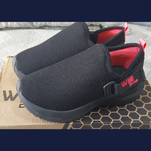 Tênis infantil n°28 novo com velcro (vir buscar no Marco, Pix) R$35.00
