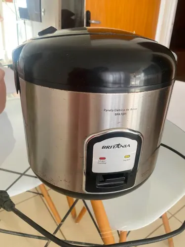 Panela de arroz usada