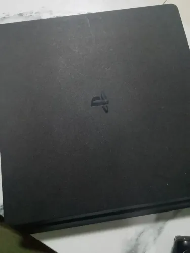 Playstation 4 slim