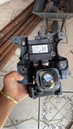 Farol protetor Fz25