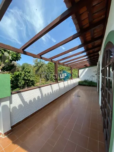Linda Casa de Condomínio no Jardim Botânico