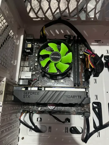 I3 9100f + placa mãe + memória + placa de vídeo 