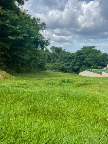 Lote a venda Condomínio do lago possui 560 metros - Goiânia - GO