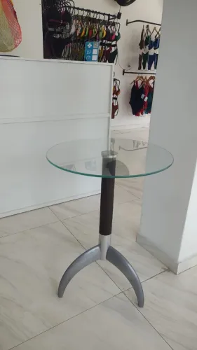 Mesa de Apoio para Loja