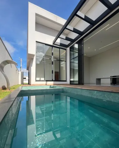 Casa à venda em condomínio fechado em Rio Verde com piscina, churrasqueira e armários plan