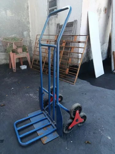 Carrinho de Carga sobe e Desce