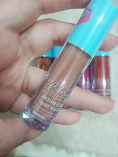 Batom líquido cor Angel Ruby Rose linha Popstar