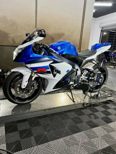 Moto Suzuki GSXR 1000