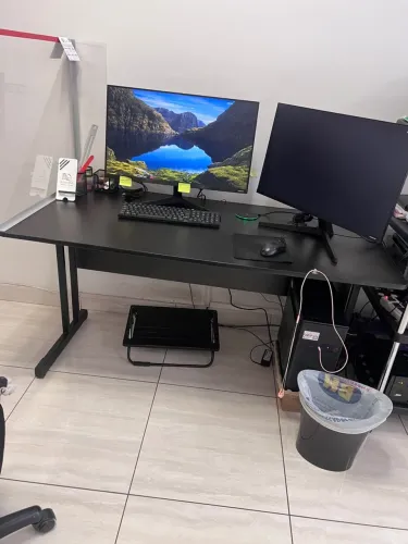Vende-se mesa de escritório