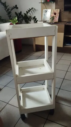 Carrinho auxiliar pra salão de beleza