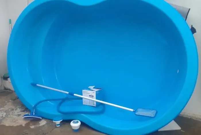 Piscina de Fibra Grande Completa troco em um videogame ( não faço entrega)