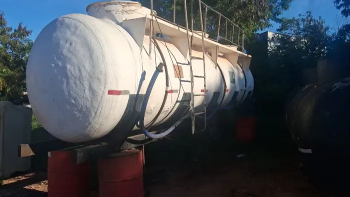 TANQUE PARA TRUCK FIBRA COM AGITAÇÃO 12500L