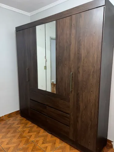 Guarda roupa 4 portas/ 6 gavetas (usado)